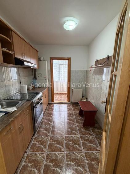 Apartament 2 camere decomandat in zona Liceului Economic - 4