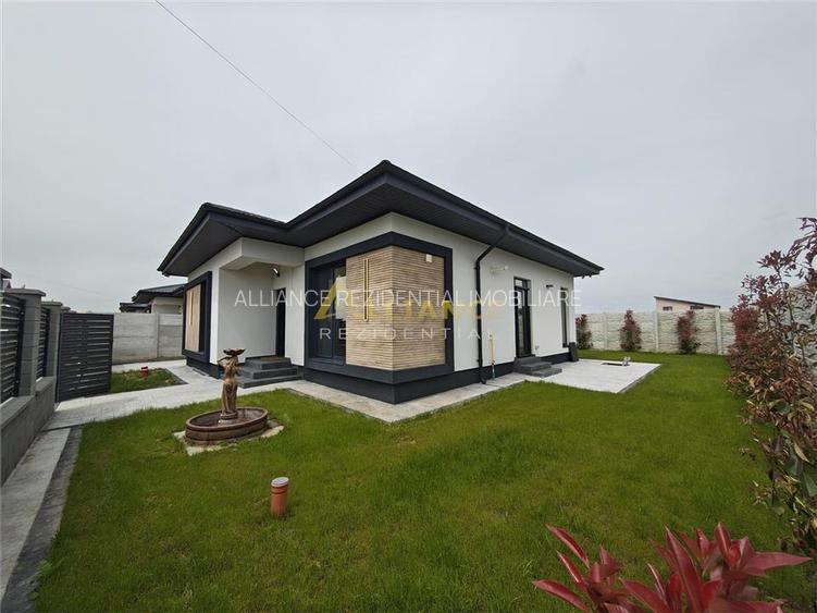 Casa Individuala - 4 camere - 2 bai - 370mp teren - 3