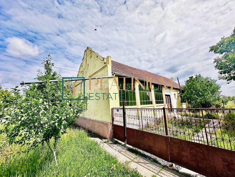 P4504 Casa cu 5 camere in Becicherecu Mic teren 961 mp ASFALT - 2