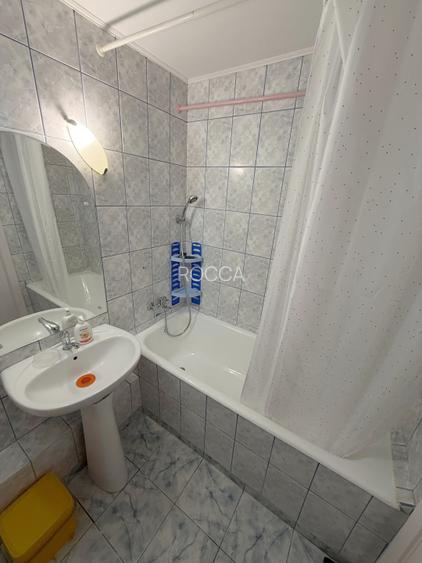 Apartament de 2 camere decomandat , spatios si cu centrala proprie- zona Dristor - 9