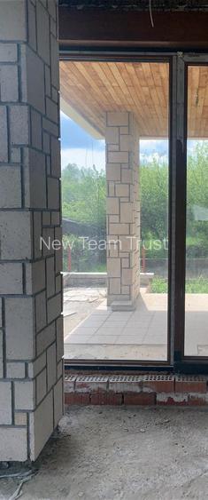 Statiunea  Breaza  Vanzare Vila(Pensiune)+10 camere - 8