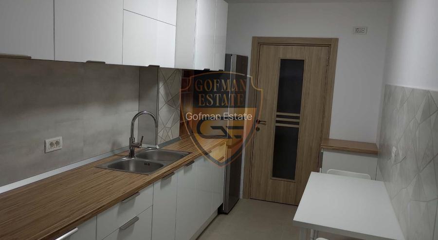 3 camere Constanta Ultracentral Tomis Mall, balcon, centrala gaz etaj 1 cu lift - 4