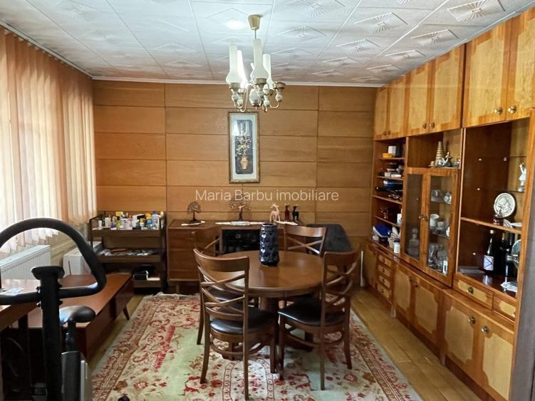 Vila S+P+E, 6 camere, 2 garaje, T=556 mp, zona orasul de jos - 8