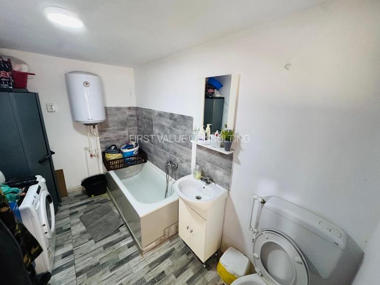 Casa  zonă semicentrală – Str. Adrian, Scd 114, teren 242 mp - 5