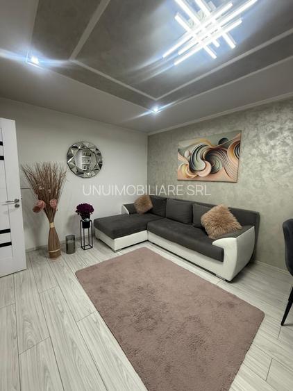 Apartament 3 camere complet renovat • Parter • Zona Comisia  Centrala - 9