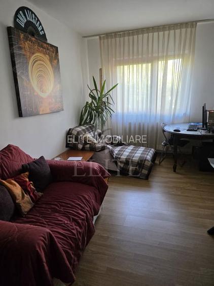 Apartament 3 camere în zona MOGOSOAIA - 7