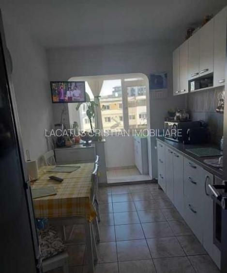 APARTAMENT 3 CAMERE DECOMANDAT CONFORT 0 ZONA TROCADERO - 6