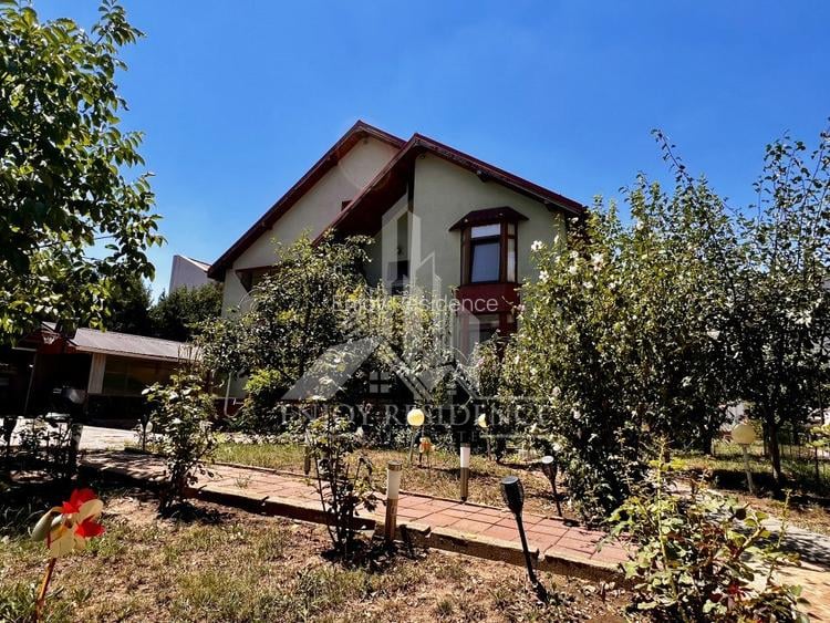 Vila impresionanta 605 mp, curte 2191 mp, dublu acces auto, garaj - 16