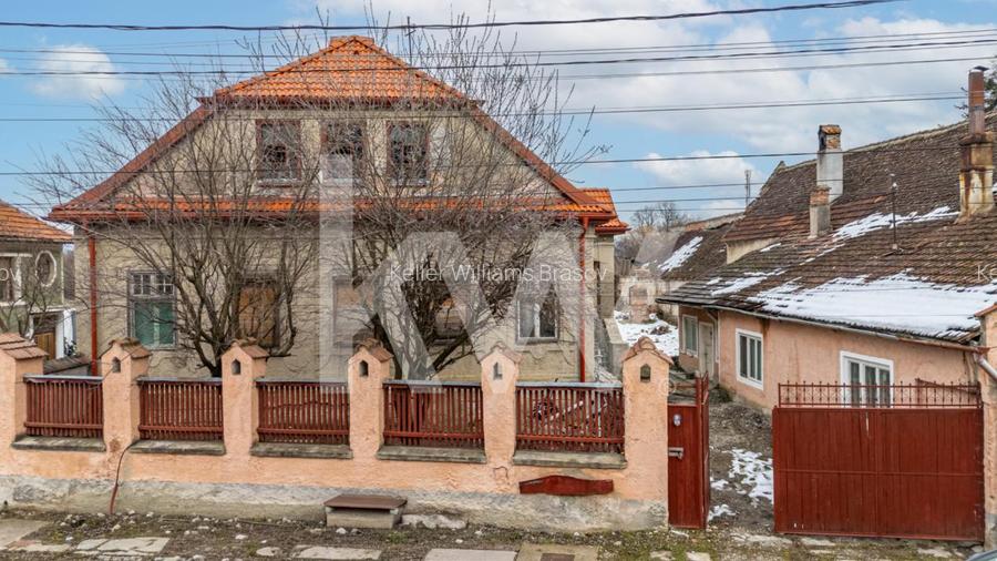 Proiect de restaurare langa Cetatea Prejmer,  casa si teren de 5.458 mp - 6