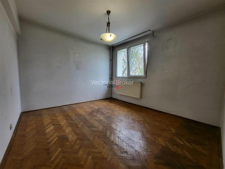 APARTAMENT 4 CAMERE ETAJ 1 FIX LANGA METROU, SCOALA SI PARC - 11