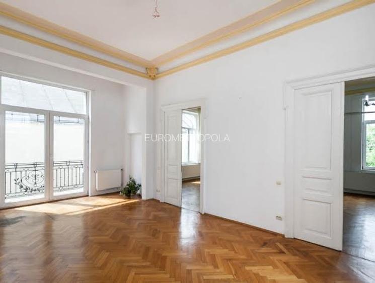 Piata Lahovari vila deosebita - 6