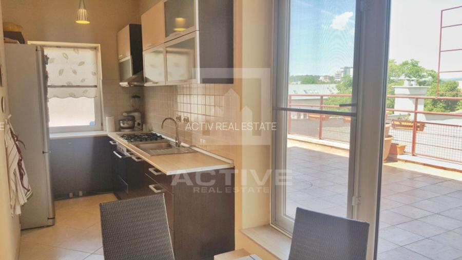 Apartament  4 camere -terase generoase -Zona  regionala cfr - 8