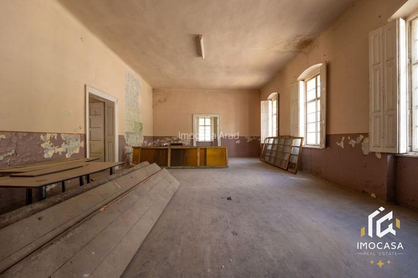 Vila Conac boieresc contelui Fabia 1920 de vânzare Păuliș Arad 2,4 ha - 10