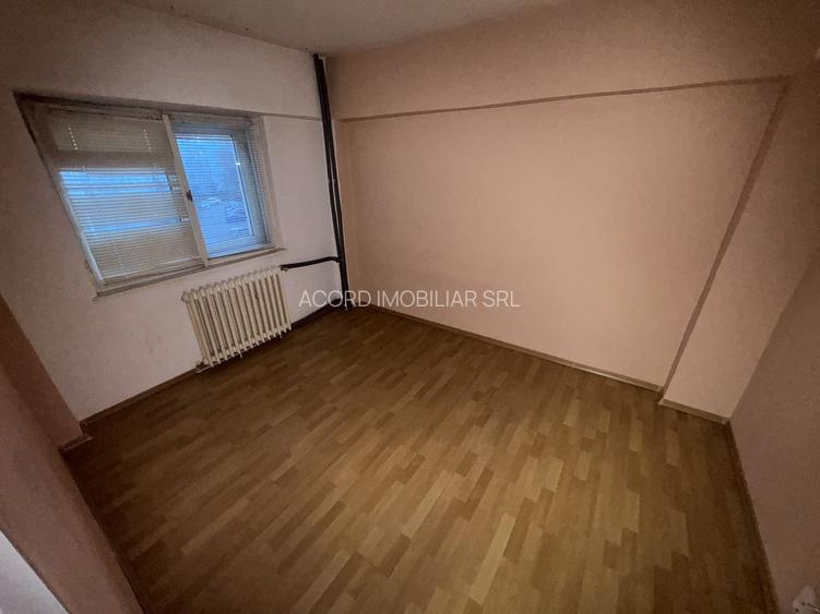Apartament 3 camere zona Far - 5