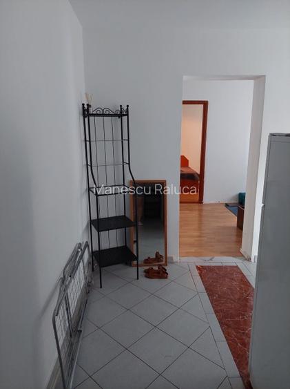 Proprietar, vând apartament cu doua camere în zona Vitan Mall, preț 63.000 euro - 3