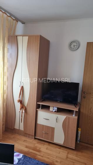 Apart. 4 cam, etaj 10, zona Ostroveni, mobilat, utilat, cu centrala proprie - 6