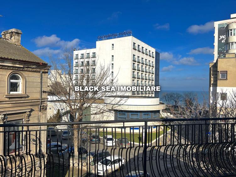 Vila 7 camere D+P+1+M - 2 Garaje - 50m de plaja - Zona centrala - 27