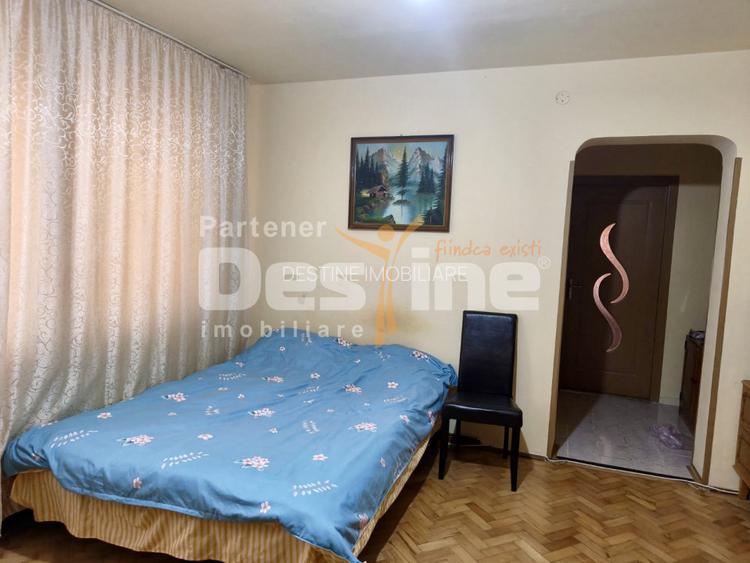 Apartament 2 camere bloc caramida etaj 1 - 5