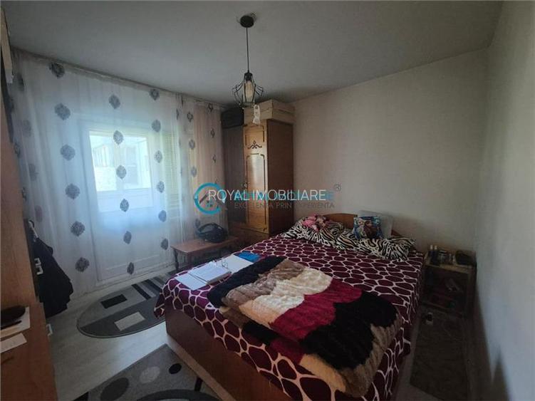 Royal Imobiliare - Vanzare apartament 3 camere zona Paltinis - 5