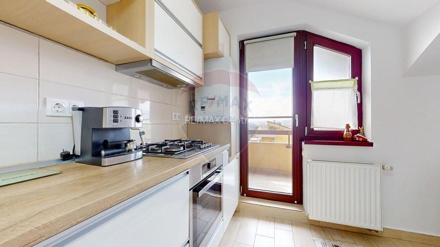 Apartament cu 2 camere de închiriat în zona Tractorul - 12