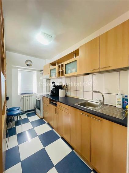 VANZARE GARSONIERA ZONA  MIRCEA VODA NERVA TRAIAN SECTOR 3 - 6