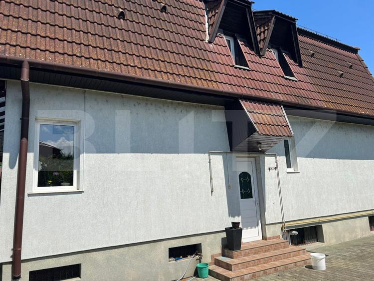 Casă tip duplex, de vanzare, cu 10 camere, 365 mp, zona Libertatii