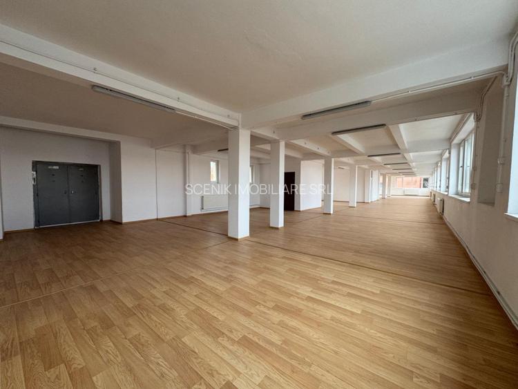Zona pietii Tractorul, 900 mp, spatii comerciale dispuse pe doua etaje - 19