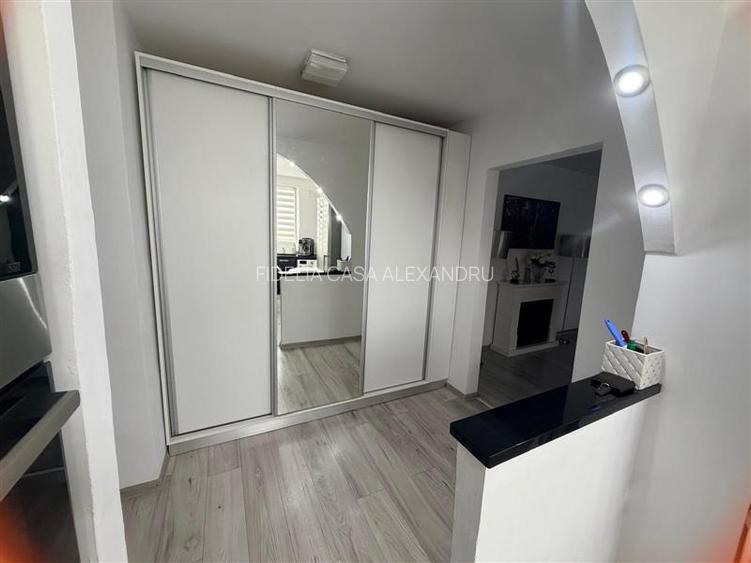 Apartament cu 3 camere decomandat Alexandru 74 mp - 27