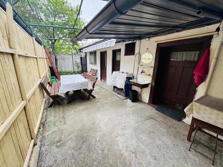 Casa  zonă semicentrală – Str. Adrian, Scd 114, teren 242 mp - 2