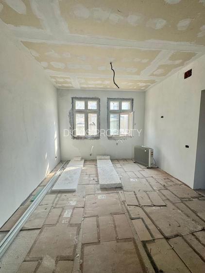 Casă de vânzare – Strada Ștefan cel Mare - 6