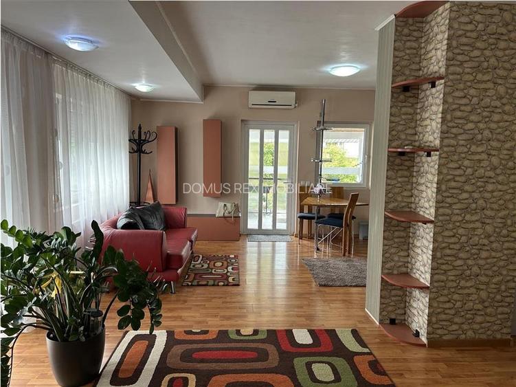 Inchiriez ap.3 camere in casa ,finisat modern, CT, parcare, Centru-str.Paris - 2