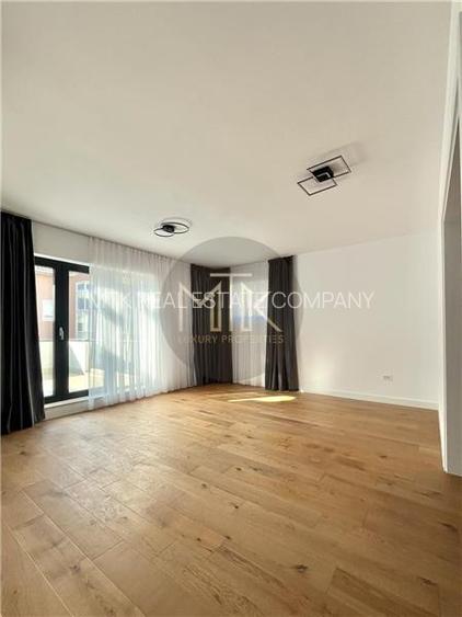 EXCLUSIV | SCOALA AMERICANA - Complex cu PISCINA | Pipera - Vila Duplex / 327 MP - 44