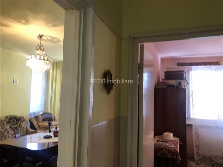 De Vanzare 3 Camere S-E,  Etaj intermediar, Panorama Zona Grivitei - 9