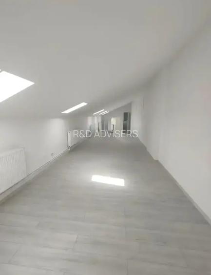 Super Oferta Casa 6 camere De Inchiriat Mosilor Curte Parcare Renovata - 9