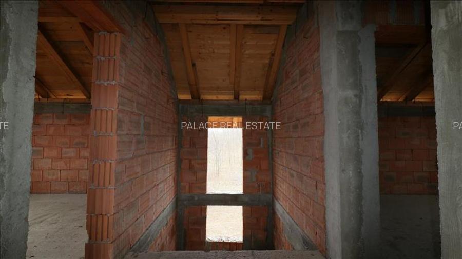 Casa cu 8 camere, 900 mp teren, la rosu in Rediu - 15