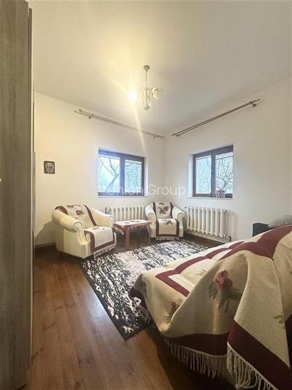 Casa Spatioasa cu Teren de 1000 mp | Poiana - 10