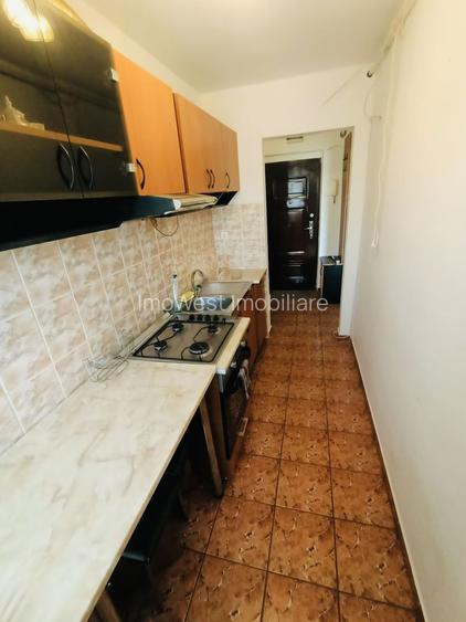 Steaua | 38 mp utili | Etaj 2 | Centrală proprie | Decomandat - 6
