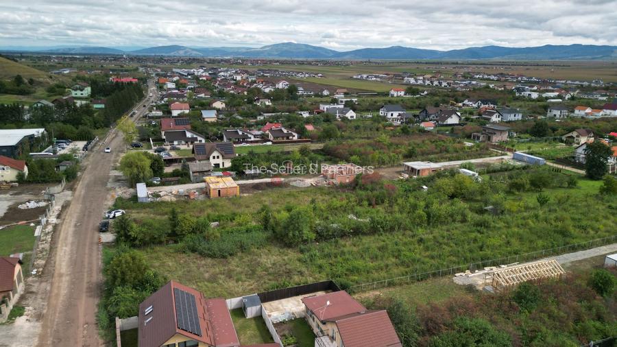 Teren intravilan - 6