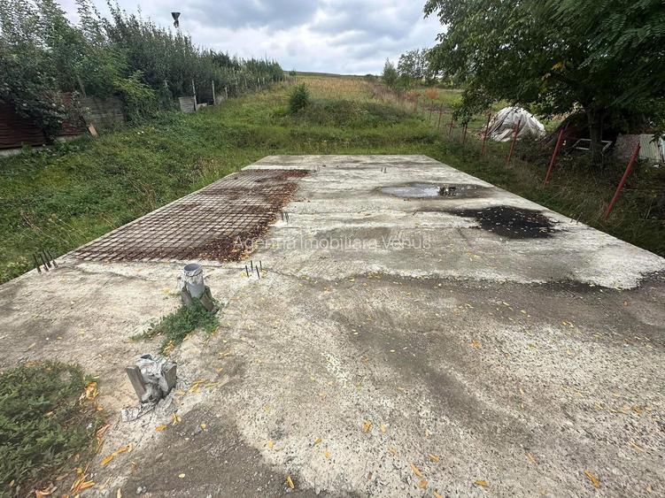 Teren la strada in Stauceni cu temelie turnata - 3