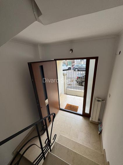 Inchiriere vila etajele 1+2+M Cotroceni metrou spital Eroilor imobil 2002 - 19
