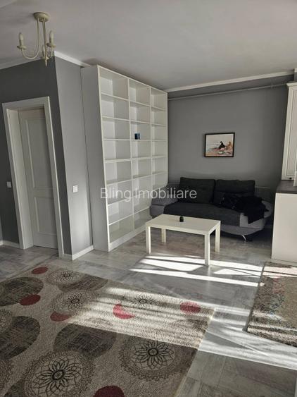 Apartament in zona Terra, 2 camere , bloc cu lift , etaj 3 - 2