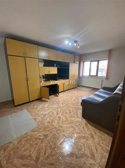 Apartament decomandat 3 camere etaj 2 zona Soarelui - 3