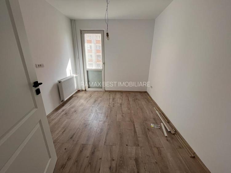 Dristor, Piata Matei Ambrozie, Nicolae Grigorescu, vedere spre IOR - 5