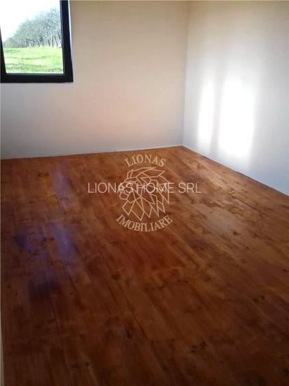 Casa Cabana de vacanta -100 MP +bucatarie vara- 2000 mp teren Dumitra - 2