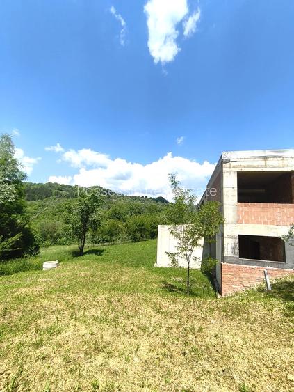 BREAZA – OCINA DE SUS – VILA EXCLUSIVISTA – 343 mp – 5000 mp TEREN – 195.000 EUR - 11