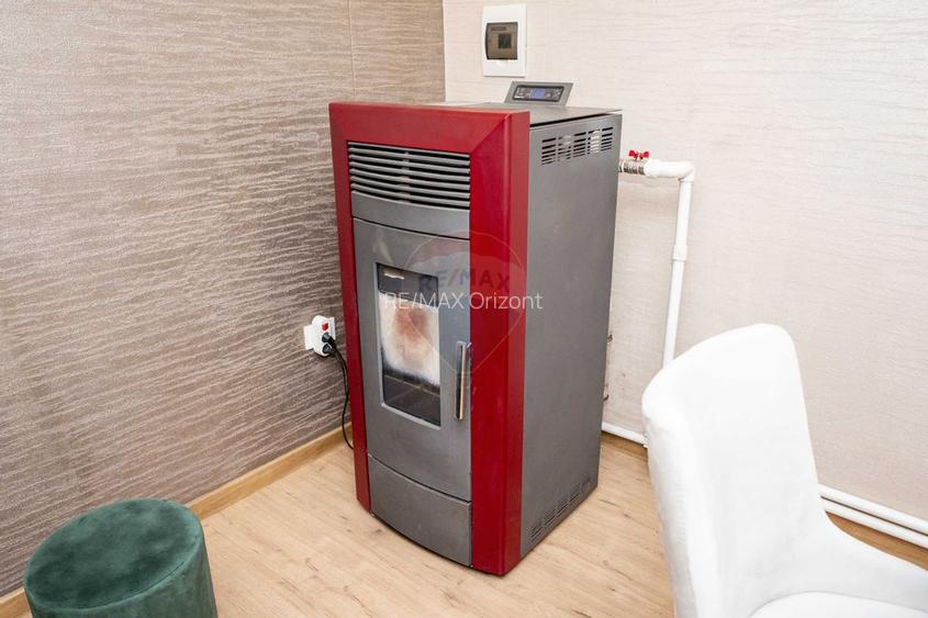 Vila 5 camere complet mobilata, foișor, teren generos - 52