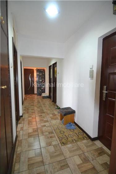 Apartament 3 camere,2 bai,zona Judetean - 13