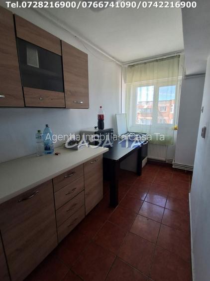 Inchiriere apartament 4 camere, situat in Rovinari, Str. Minerilor - 7