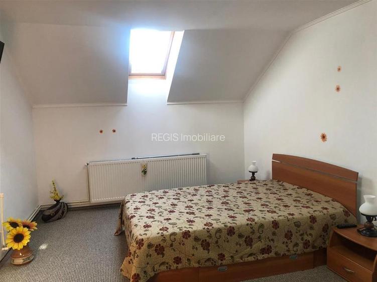 Casa individuala 5 Camere cu parcare doar pentru familii - 9