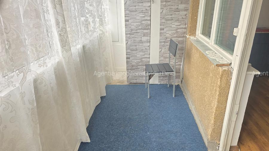 Vand apartament 3 camere în Deva, zona ultracentrală Lido-Casa de Pensii, etaj 2 - 2